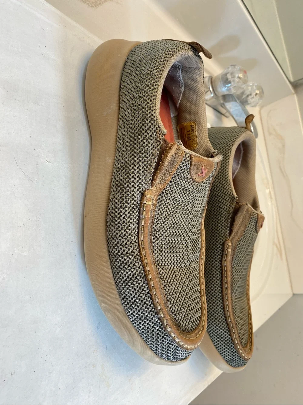 Twisted X Men’s Slip On driving casual loafers Size 11M good condition clean